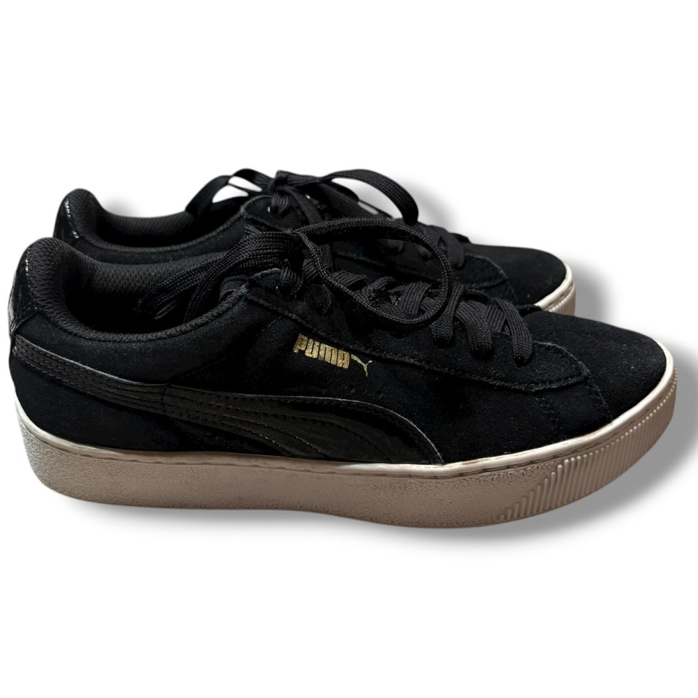 Puma Vikky Platform Black Suede Sneakers Shoes Lace Up Size Womens size 8